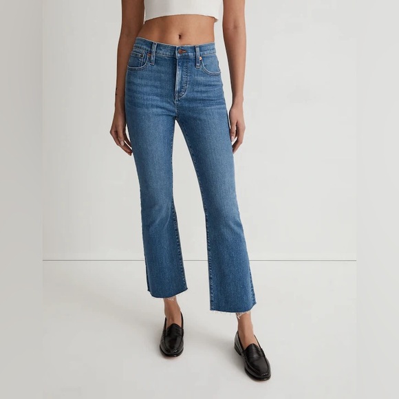 NWT Madewell Mid Rise Kick Out Jean in Cherryville Wash - Picture 1 of 7